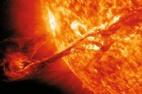 UZAY GEMİSİ - NASA ve ESA'nın Güneş keşfi kan dondurdu! Uzay aracı SOHO, Güneş'in yakınında gizemli cisim buldu