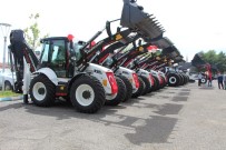 Bingöl'de Sosyal Mesafeli Törenle 25 Yeni İş Makinesi Hizmete Girdi