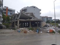 Kuşadası'nda 6 Kaçak Yapı Yıkıldı, 524 Yapı Mühürlendi