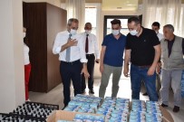 Tarsus'ta Kahvehane Ve Eğlence Yerlerine Maske Ve Dezenfektan Desteği