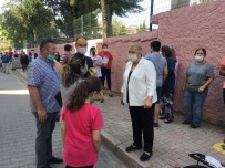 Başkan Erdem, Ailelerin Ve Öğrencilerin LGS Heyecanına Ortak Oldu