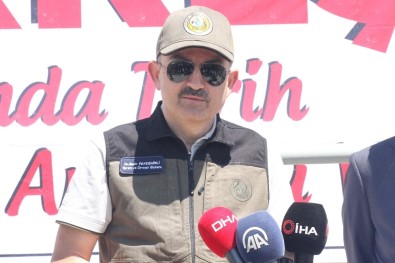 Bakan Pakdemirli'den 'Kurbanlık' Açıklaması Açıklaması 'Dini Vecibeleri Yerine Getirme Konusunda Hiçbir Eksik Yok'