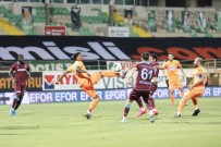 Alanyaspor - Trabzonspor Maçının Ardından Yöneticiler Birbirine Girdi!