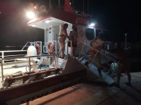 Kartal Açıklarında Arıza Yapan Teknede Bulunan 3'Ü Çocuk 5 Kişi Kurtarıldı