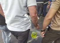 Silvan'da Kendini Yakmak İsteyen Şahsı Polis Engelledi Haberi