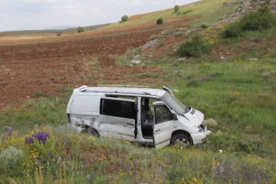 Sivas'ta Trafik Kazası Açıklaması 1 Yaralı