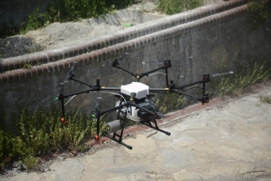 Tuzla'da Zorlu Bölgelerde İlaçlama Drone İle Yapıldı