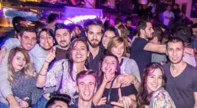 İYİ Parti Genel Başkanı Meral Akşener'in 'işsiz' diye kürsüye çıkardığı gencin yurt dışında lüks eğlence mekanlarında fotoğrafları çıktı