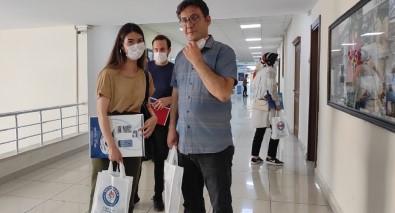 Kağızman'a Atanan Öğretmenlere Hediyeli Karşılama