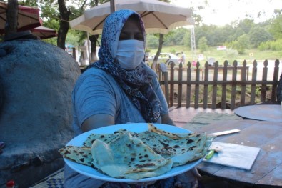 Köylü Kadınlar Ormanların İçine Kurdukları Çadırla Patron Oldu