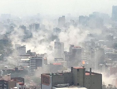 Meksika'da 7,1 büyüklüğünde deprem