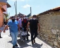 85 Yaşındaki Adam Evinde Ölü Bulundu