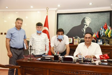 Başkan Yılmaz, Personeline Zam Sürprizi Yaptı; Yüzde 10'Lu Artışı Yüzde 15'E Çıkardı