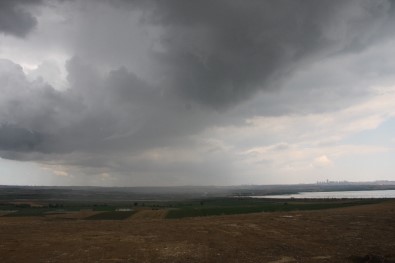 Büyükçemece'de Kara Bulutlar