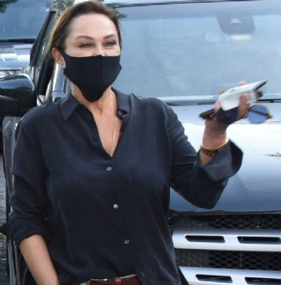 Hülya Avşar peçe takan kadınlara hakaret etti!