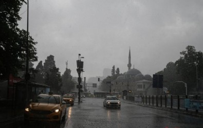 İstanbul dün sele teslim oldu! İşte facianın ardından bu sabahki manzara