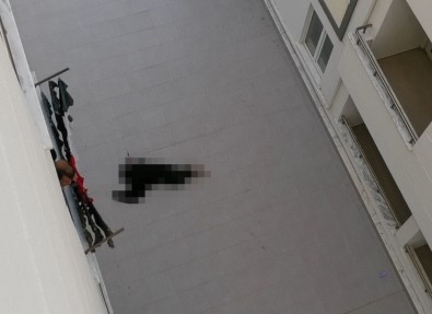 Cam Silerken 4. Kattan Düşen Kadının Feci Ölümü