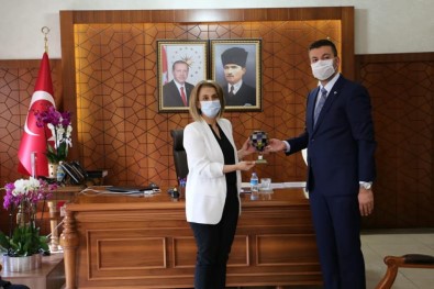 Ürgüp Belediye Başkanı Aktürk Ve AK Parti İlçe Başkanı Kahraman Vali Becel'i Ziyaret Etti