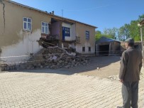 Van'daki Depremde 5 Kişi Yaralandı