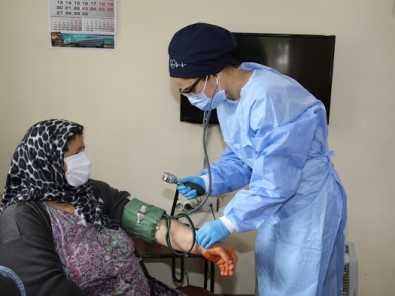 Büyükşehir'den Salgın Döneminde Bin 635 Kişiye Evde Sağlık Hizmeti