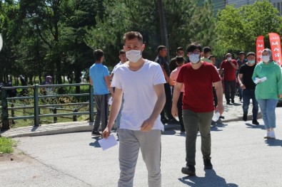 Çankırı'da Maskeli YKS Heyecanı