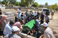 Karamanlı 50 Yıllık Evli Çifti Ölüm Bile Ayıramadı