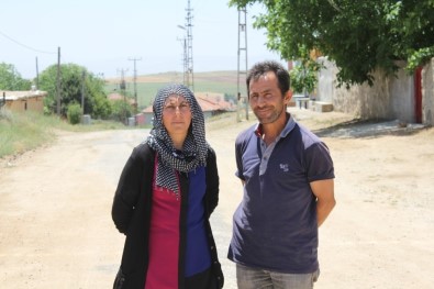 Kırşehir'in Kadın Muhtarı; Mescit, Su Ve Okul İle İlgili Yaşanan Sorunlar İçin Kolları Sıvadı