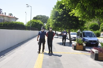 Açık Pencereden Girdiği Evden Bin 510 TL Ve Telefon Çaldı