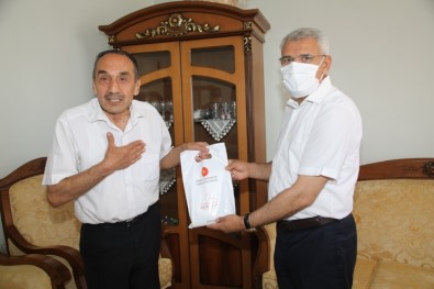 Cumhurbaşkanı Erdoğan'ın Emanetini Güder Teslim Etti