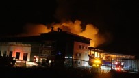 Antalya'da Soğuk Hava Deposundaki Yangın Kontrol Altına Alındı