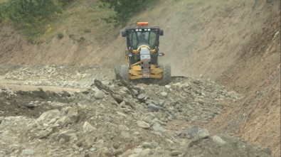 Köylülerin Kullandığı Patika Yol Genişletildi