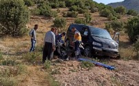 Siirt'te Minibüs Şarampole Devrildi Açıklaması 3 Yaralı Haberi