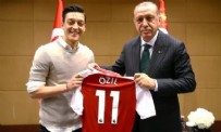 MERCEDES - Adidas'tan Mesut Özil'e darbe!
