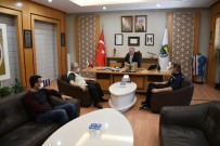 Fikirleriyle İnegöl'e Katkı Sağlayan Vatandaşlara Hediye Takdimi