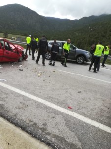 Kargı'da Zincirleme Trafik Kazası 8 Yaralı