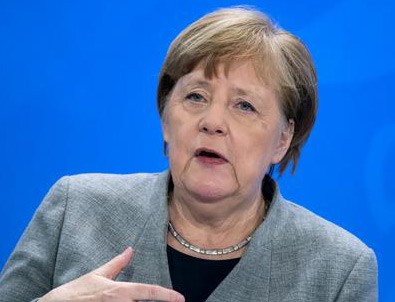 Merkel'den ırkçılık özeleştirisi!