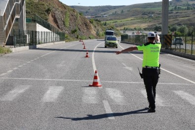 Yozgat'ta Oluşan Trafik Yoğunluğu Nedeniyle Denetimler Artırıldı