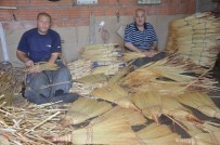 İki Kardeşin Omuz Omuza Süpürgecilik Mücadelesi