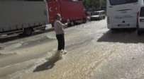 İSTİKLAL - İSKİ borusu patladı, yollar göle döndü