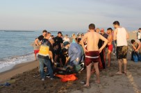 Karasu'da Denize Giren 2 Yabancı Uyruklu Arkadaş Boğuldu