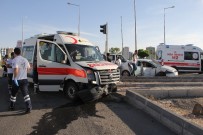 Korona Virüs Vakası Taşıyan Ambulans Kaza Yaptı Açıklaması 2 Yaralı Haberi