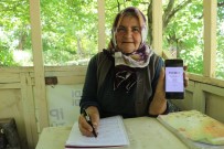 63 Yaşında Diplomasını Aldı, 67 Yaşında Kitap Çıkarıp Gelirini Eğitim Göremeyen Kız Çocuklarına Bağışladı Haberi