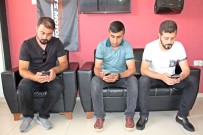 Cep Telefonlarından Şebeke Sinyali Gidince, Hayatlarının Şokunu Yaşadılar