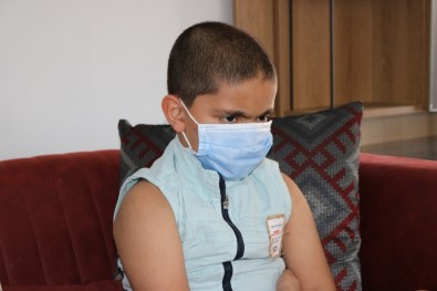 8 Yaşındaki Emir'in Yaşaması İçin 80 Bin Liraya İhtiyaç Var