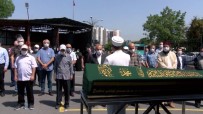 Arnavutköy 28 Gün Sonra Cesedi Bulunan Taha Yiğit'in Cenazesi Defnedildi