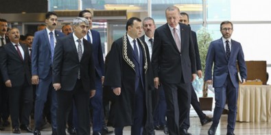 Başkan Erdoğan, AYM'nin yeni üyesi Basri Bağcı'nın yemin törenine katıldı