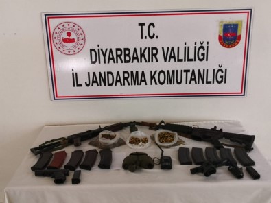 Diyarbakır'da 2 Teröristin Etkisiz Hale Getirildiği Operasyon