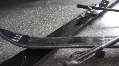 Fikret Ünlü'nün 60 Yıllık Ahşap Kayak Takımı İlgi Topluyor