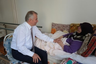 4 Yılda İhtiyaç Sahibi 20 Bin Vatandaşa Evde Hizmet Verildi