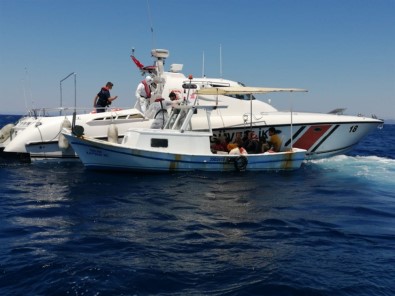 İzmir'de 58 Sığınmacı Kurtarıldı